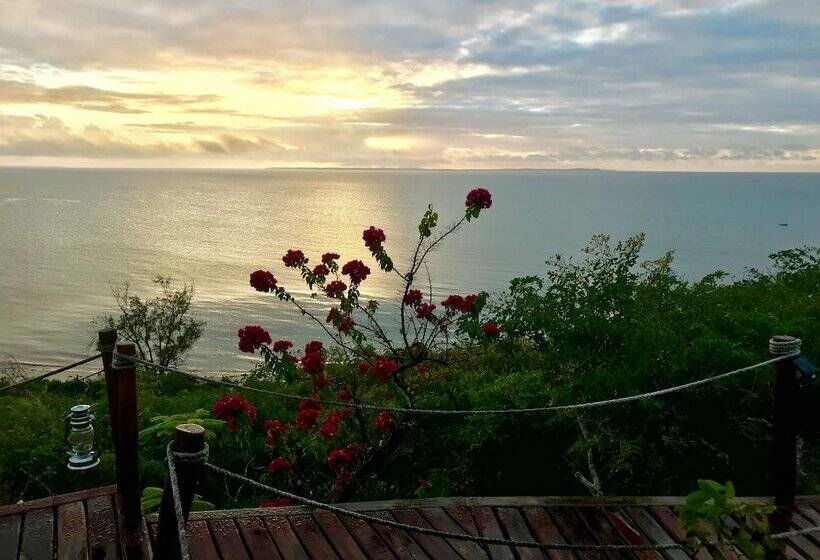 Отель Eden Bay Eco Lodge