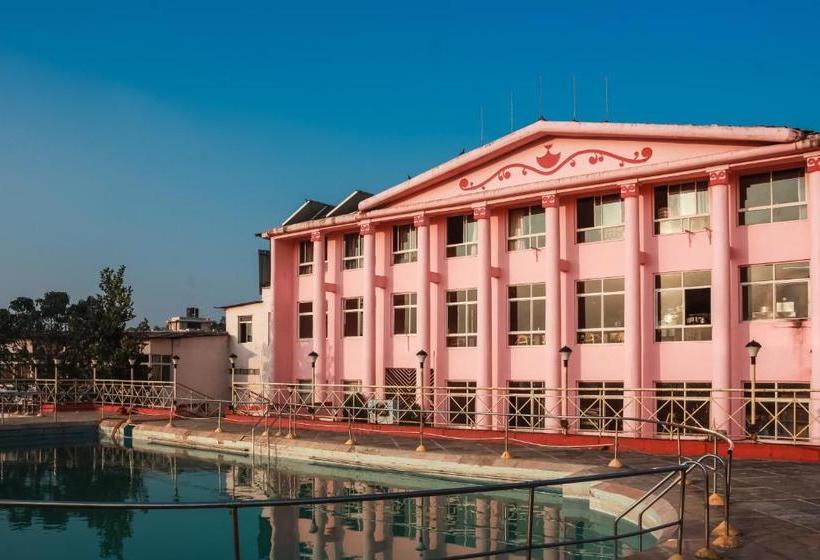 فندق Elysium Resort Panchgani