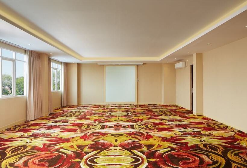 酒店 Four Star By Trans