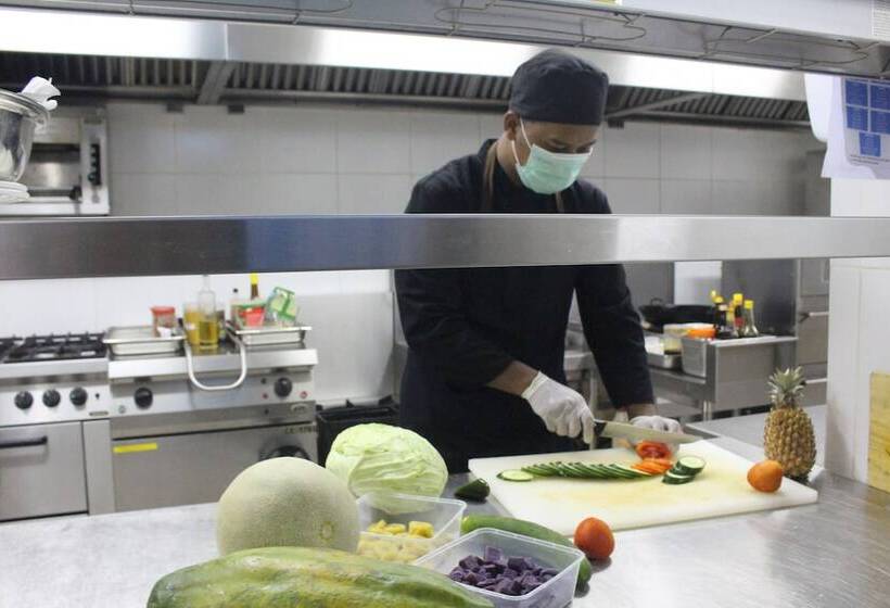 酒店 Four Star By Trans