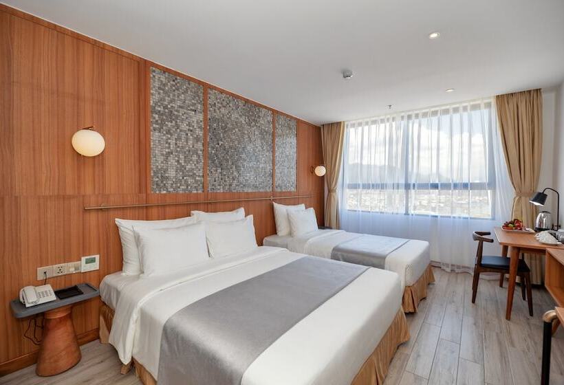 هتل Majestic Premium