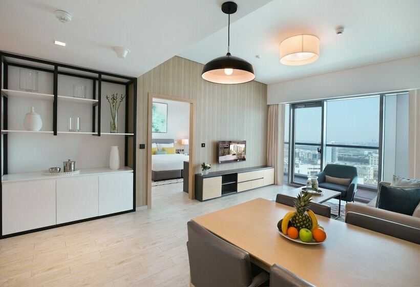 هتل Millennium Executive Apartments Mont Rose