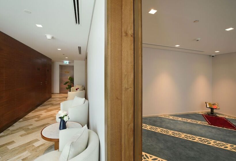 هتل Millennium Executive Apartments Mont Rose