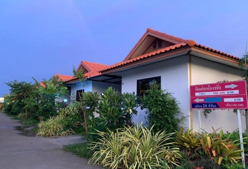 בית מלון כפרי Nangrong Garden Home