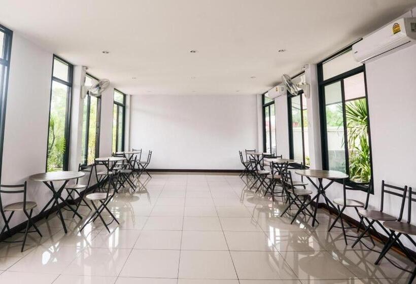 בית מלון כפרי Nangrong Garden Home