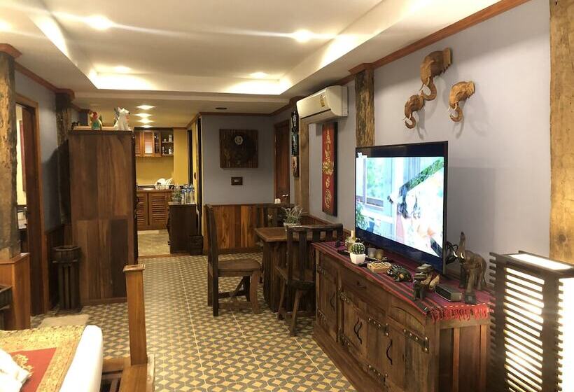 בית מלון כפרי On The Mekong Resort