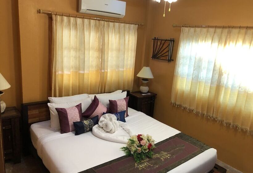 בית מלון כפרי On The Mekong Resort