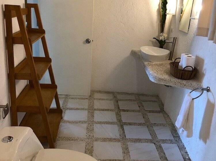 هتل Pearl Bay Villas