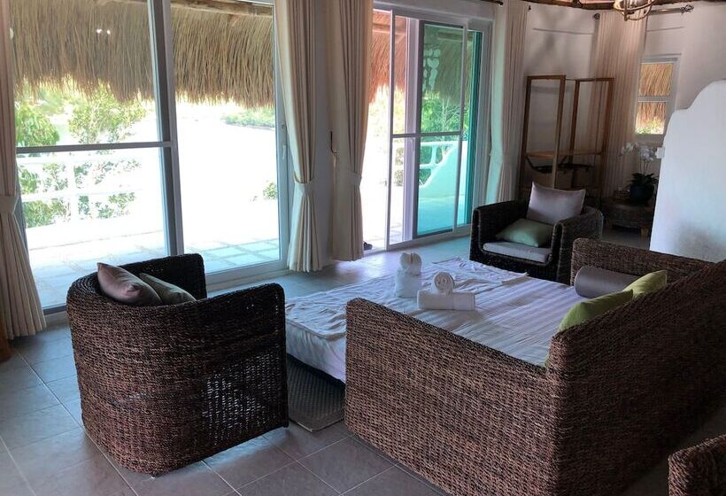 هتل Pearl Bay Villas