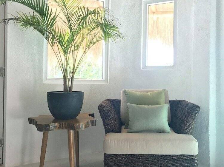 هتل Pearl Bay Villas