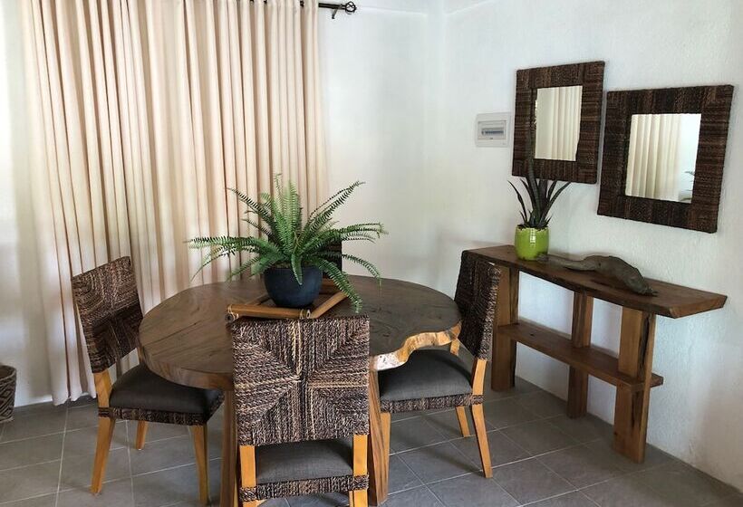 هتل Pearl Bay Villas