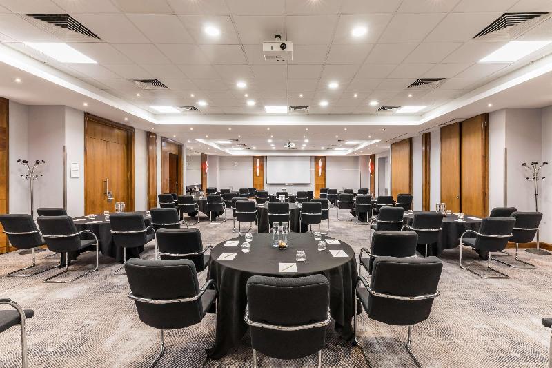 酒店 Radisson Red London Heathrow