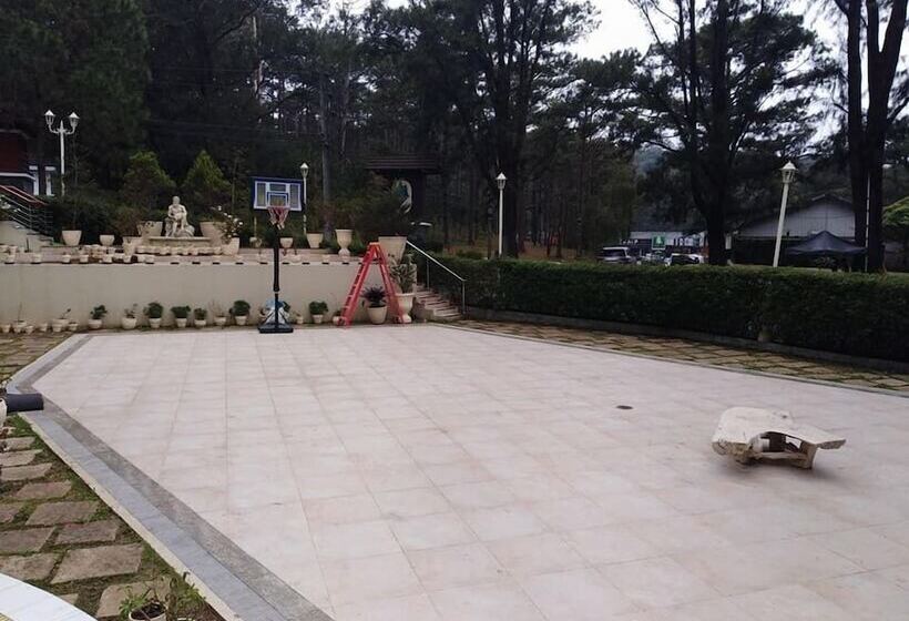 בית מלון כפרי Whitehouse Of The Lord Of Scents