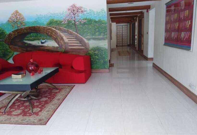 בית מלון כפרי Whitehouse Of The Lord Of Scents