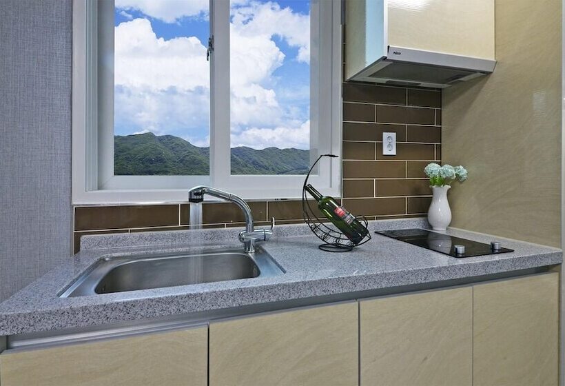 Janghohang J Story Spa Pension