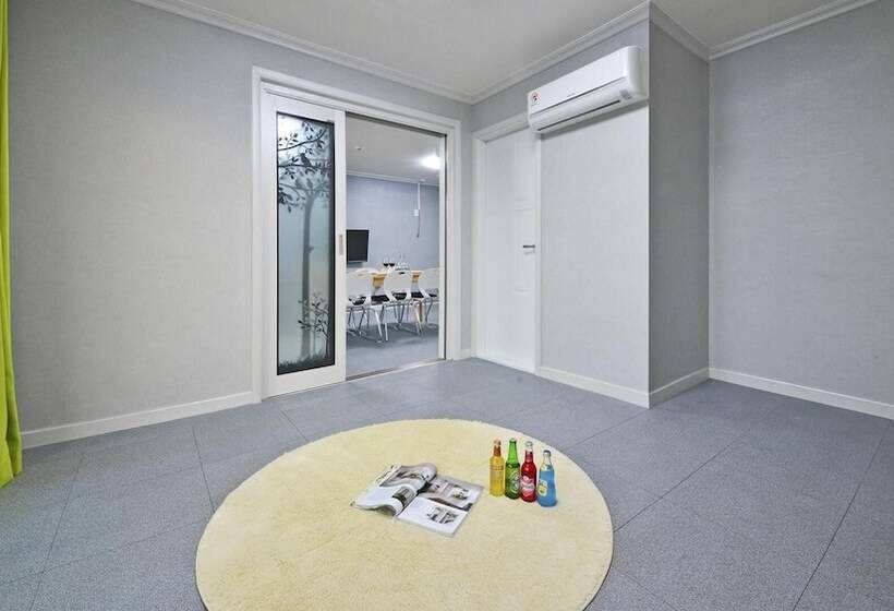 Janghohang J Story Spa Pension