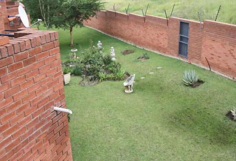 Jozistay Savannah Apartments