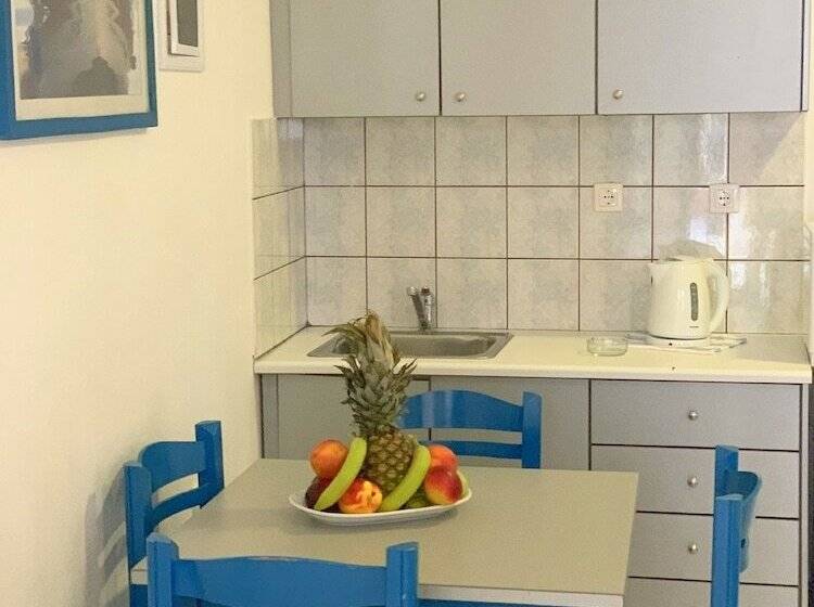 Kassavetis Center   Hotel Studios & Apartments