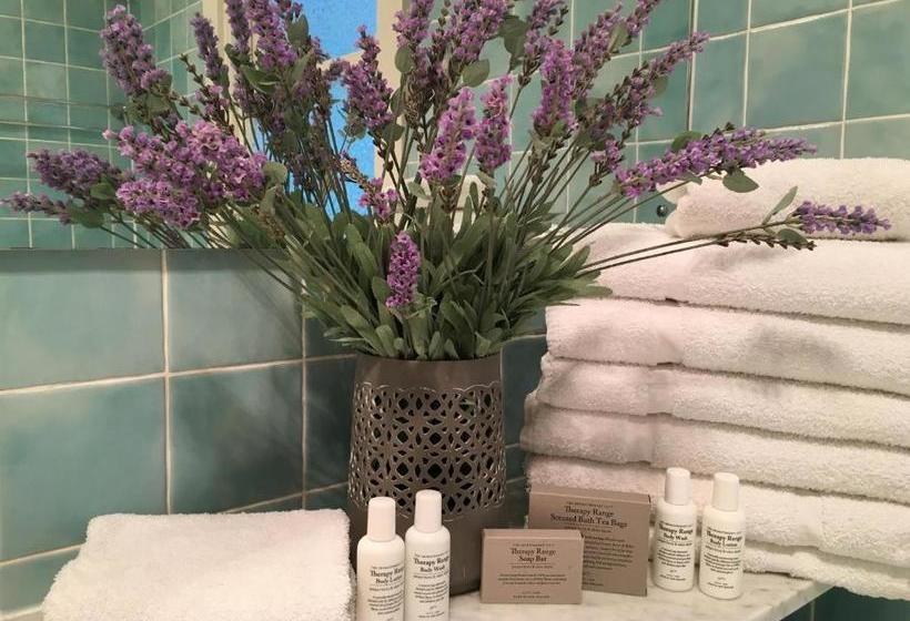 Leura Country Cottage