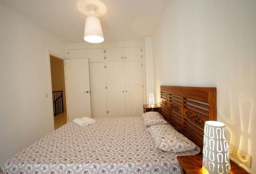 Livingtarifa  Dãºplex Con 4 Dormitorios En El Centro De Tarifa