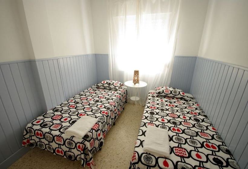 Livingtarifa  Dãºplex Con 4 Dormitorios En El Centro De Tarifa