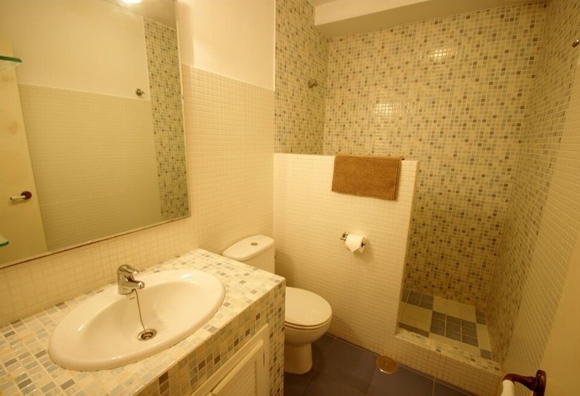 Livingtarifa  Dãºplex Con 4 Dormitorios En El Centro De Tarifa