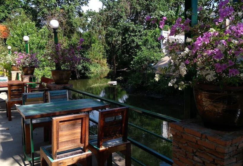 بنسيون Ayutthaya Antique Homestay