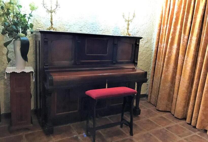 Пансион La Casa Dels Poetes