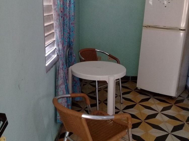 بنسيون Los Tres Alberto