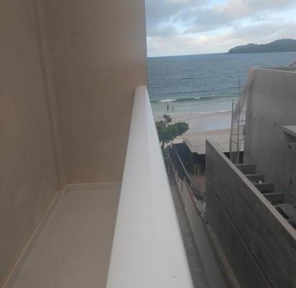 פנסיון Pousada Bella Bombinhas   Pé Na Areia