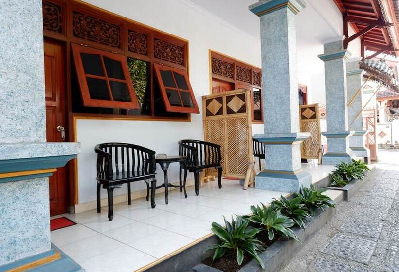 פנסיון Reddoorz Near Mayura Park Lombok