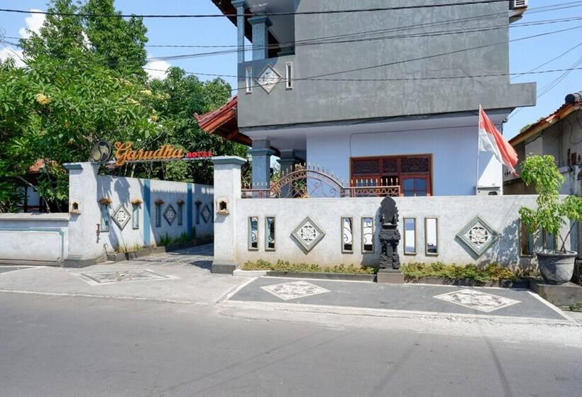 פנסיון Reddoorz Near Mayura Park Lombok