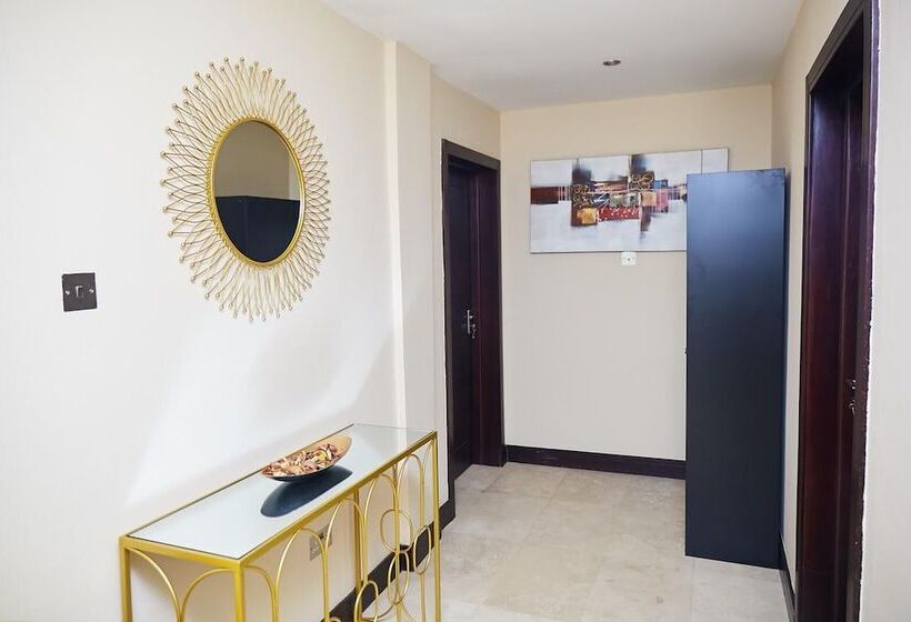 پانسیون Regal Spaces At Imperial Grove