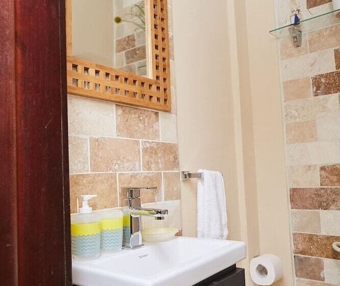 پانسیون Regal Spaces At Imperial Grove