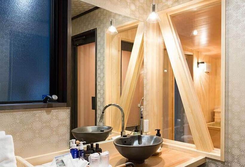 ریوکان Kusatsuonnsenn Tenojiya