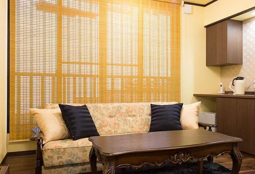 ریوکان Kusatsuonnsenn Tenojiya