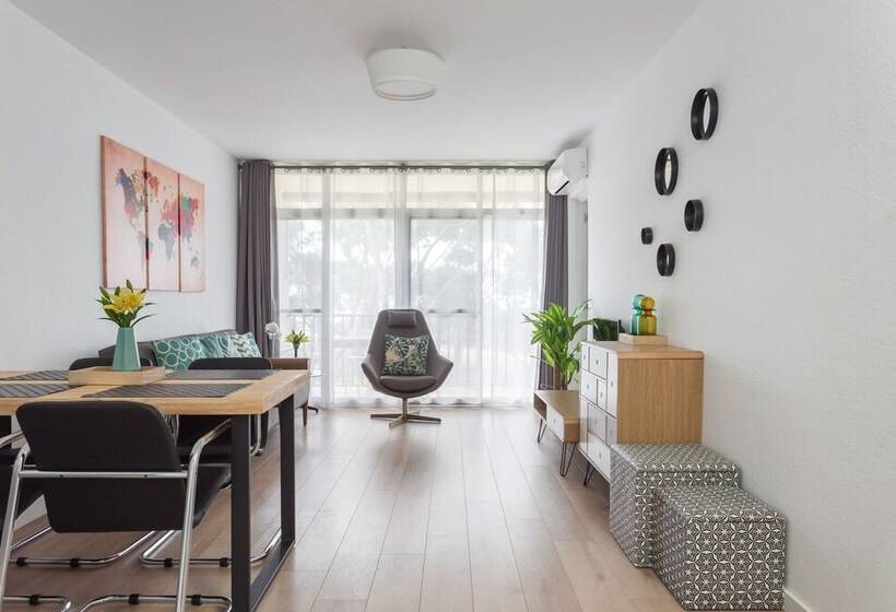 Sybaris Be My Guest Castelldefels