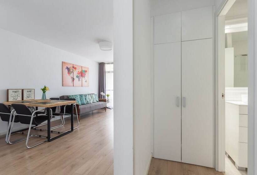 Sybaris Be My Guest Castelldefels