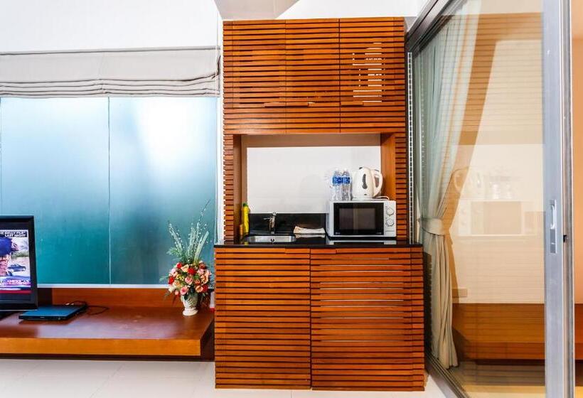 The Quarter By Lofty