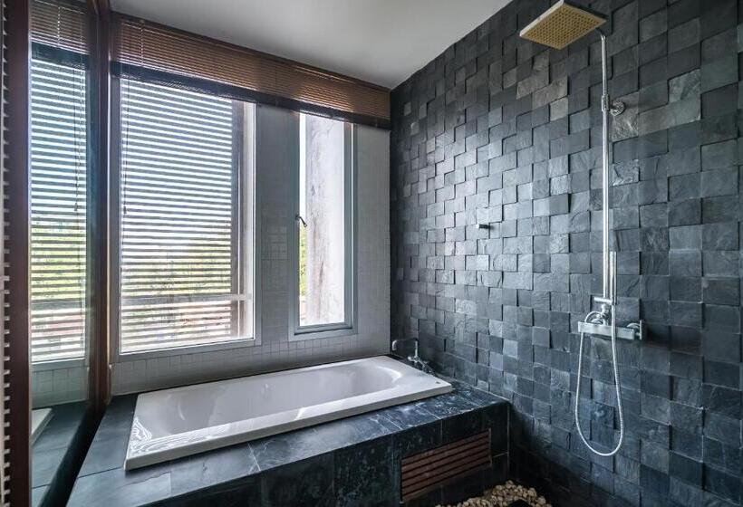 The Quarter By Lofty