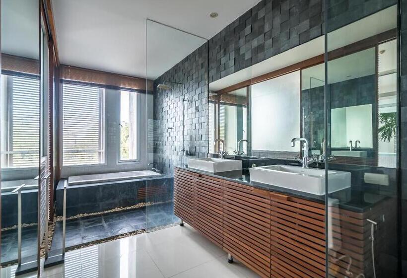 The Quarter By Lofty