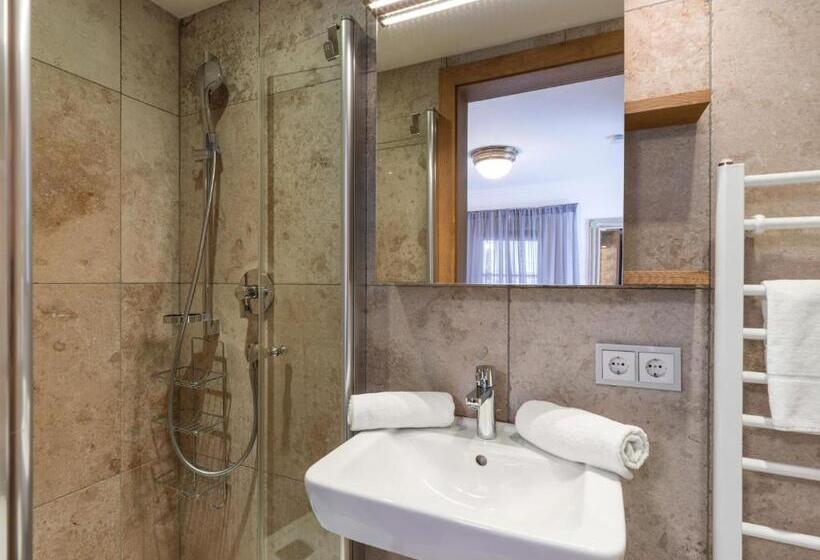 Trendguide Suites By Alpine Host Helpers