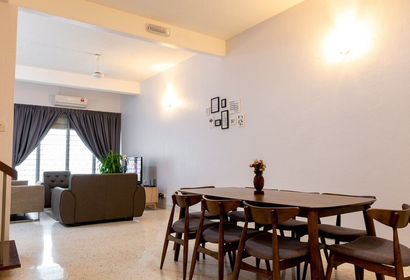 V Lodge By D Imperio Homestay Penang