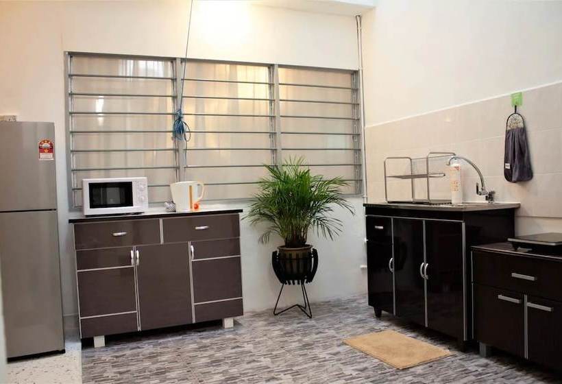 V Lodge By D Imperio Homestay Penang