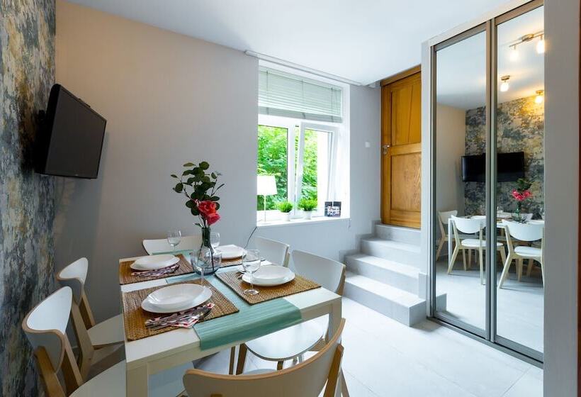 Wawel Cracow Old City Apartments   Friendhouse Apartments