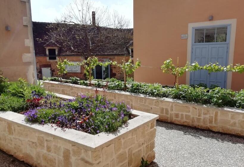 הוסטל L'auberge De Treigny