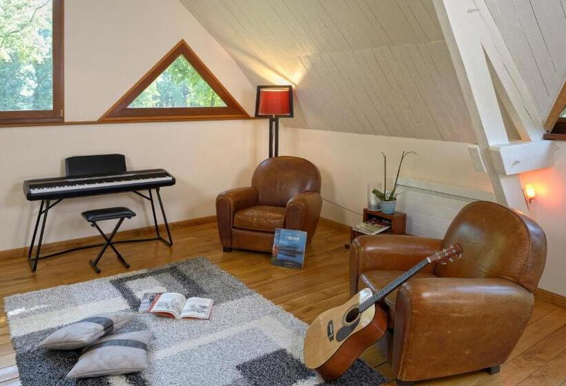 La Maison Dans Les Bois