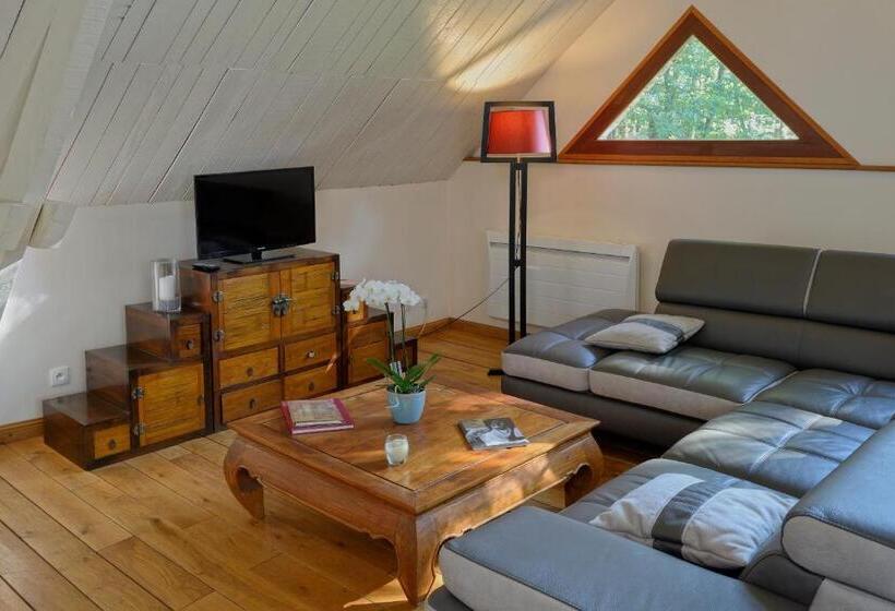 La Maison Dans Les Bois