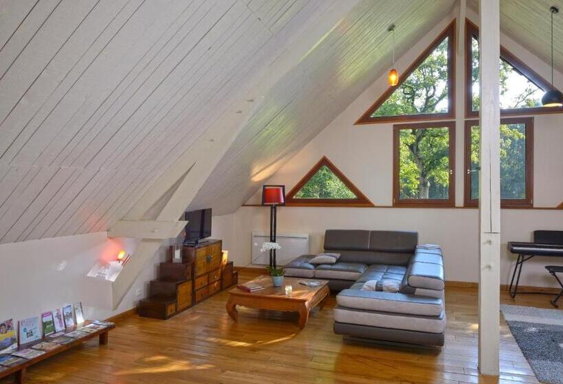 La Maison Dans Les Bois