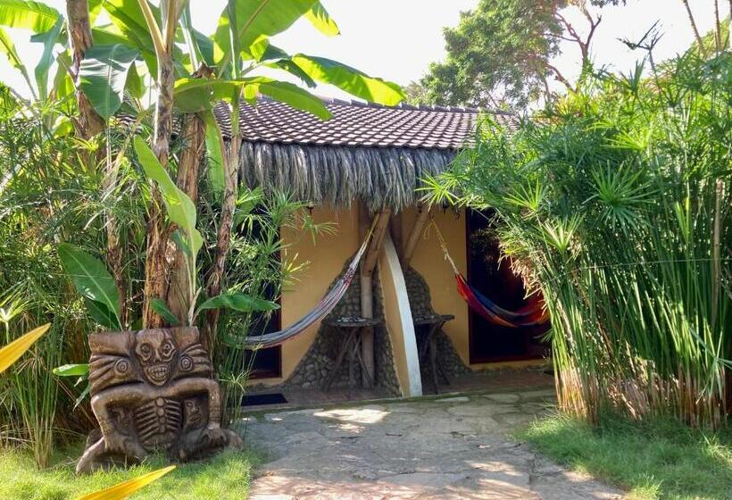 تختخواب و صبحانه La Buena Vida